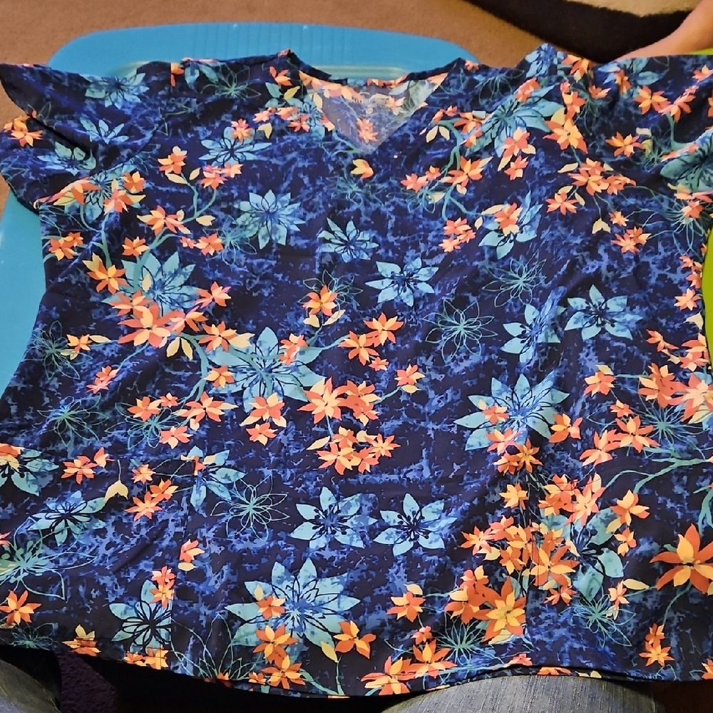Vibrant Floral V-Neck Short Sleeve Scrub Top Butter Soft - Tagless